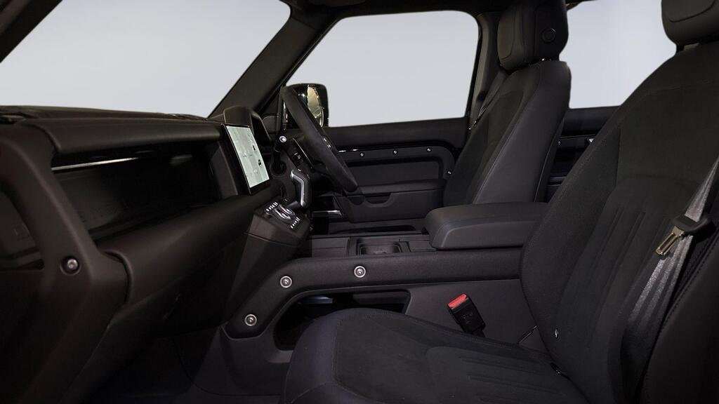 Used Land Rover Defender 2024 for sale - 76460336: Photo 3