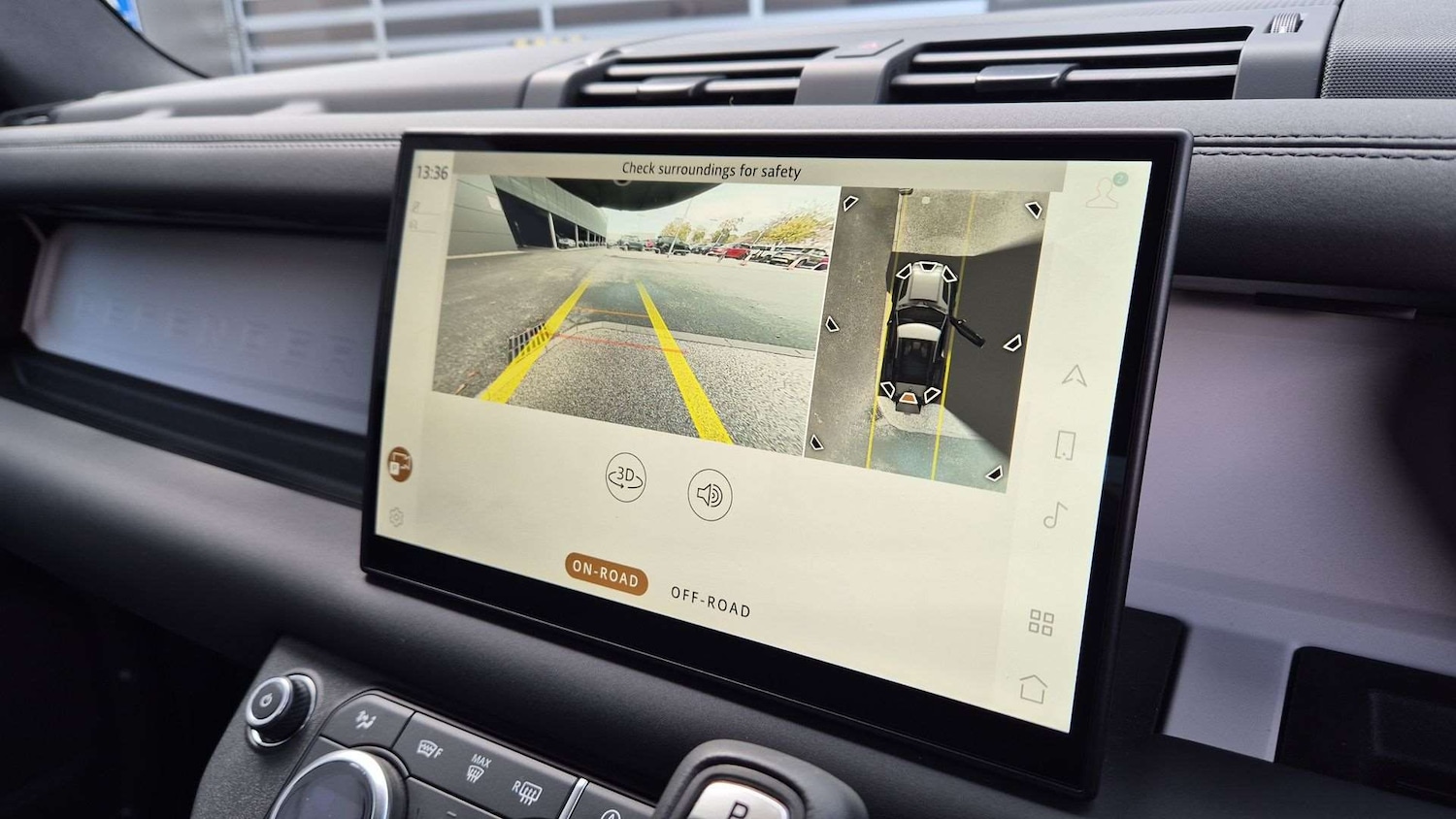 Used Land Rover Defender 2024 for sale - 76460177: Photo 12