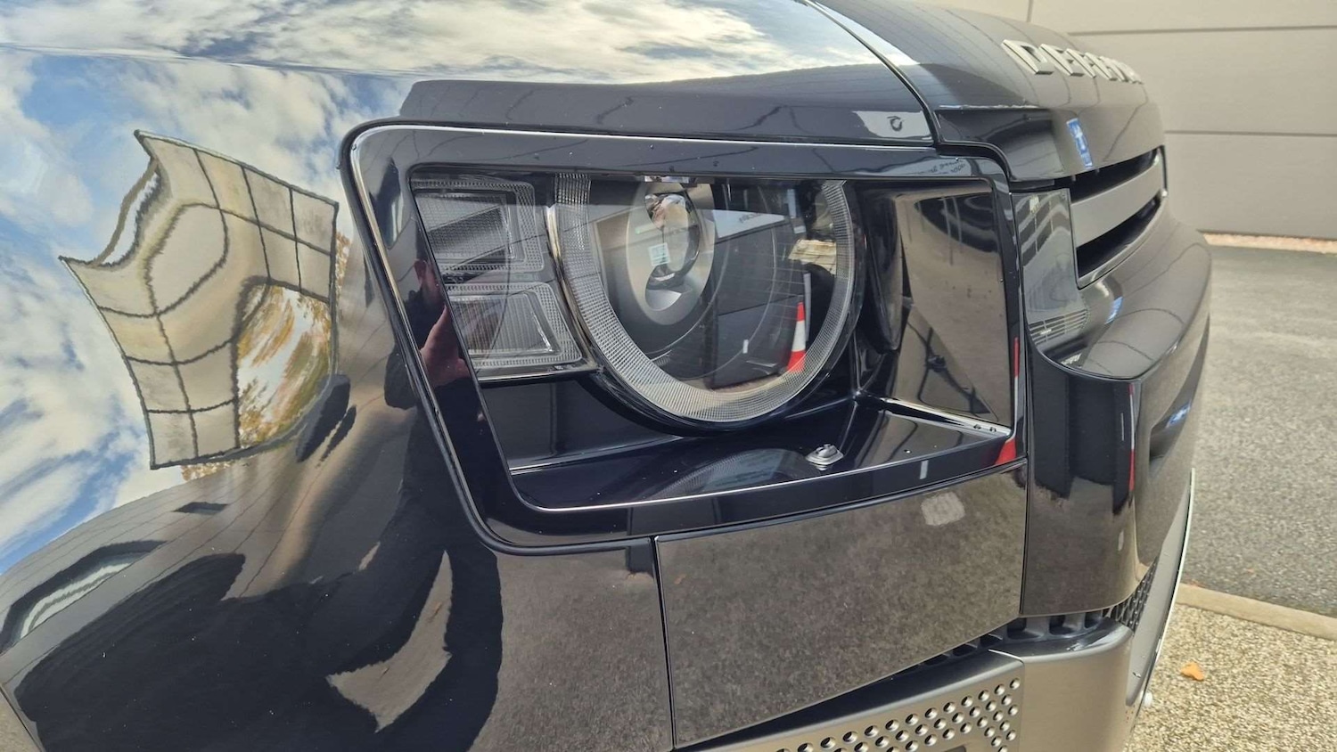 Used Land Rover Defender 2024 for sale - 76460177: Photo 17