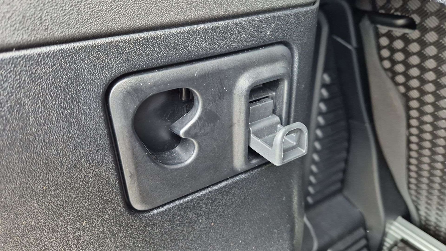 Used Land Rover Defender 2024 for sale - 76460177: Photo 27