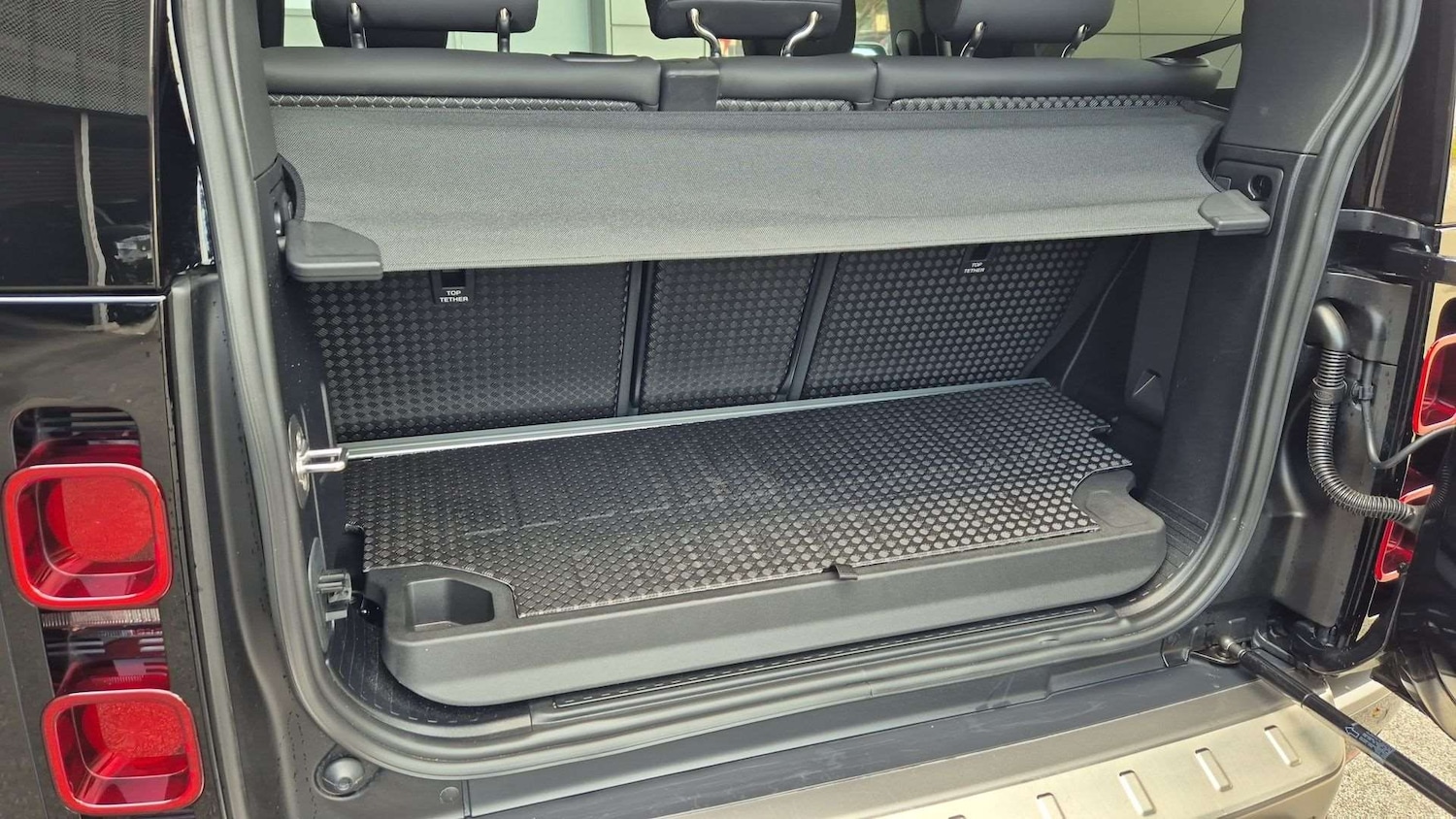 Used Land Rover Defender 2024 for sale - 76460177: Photo 5