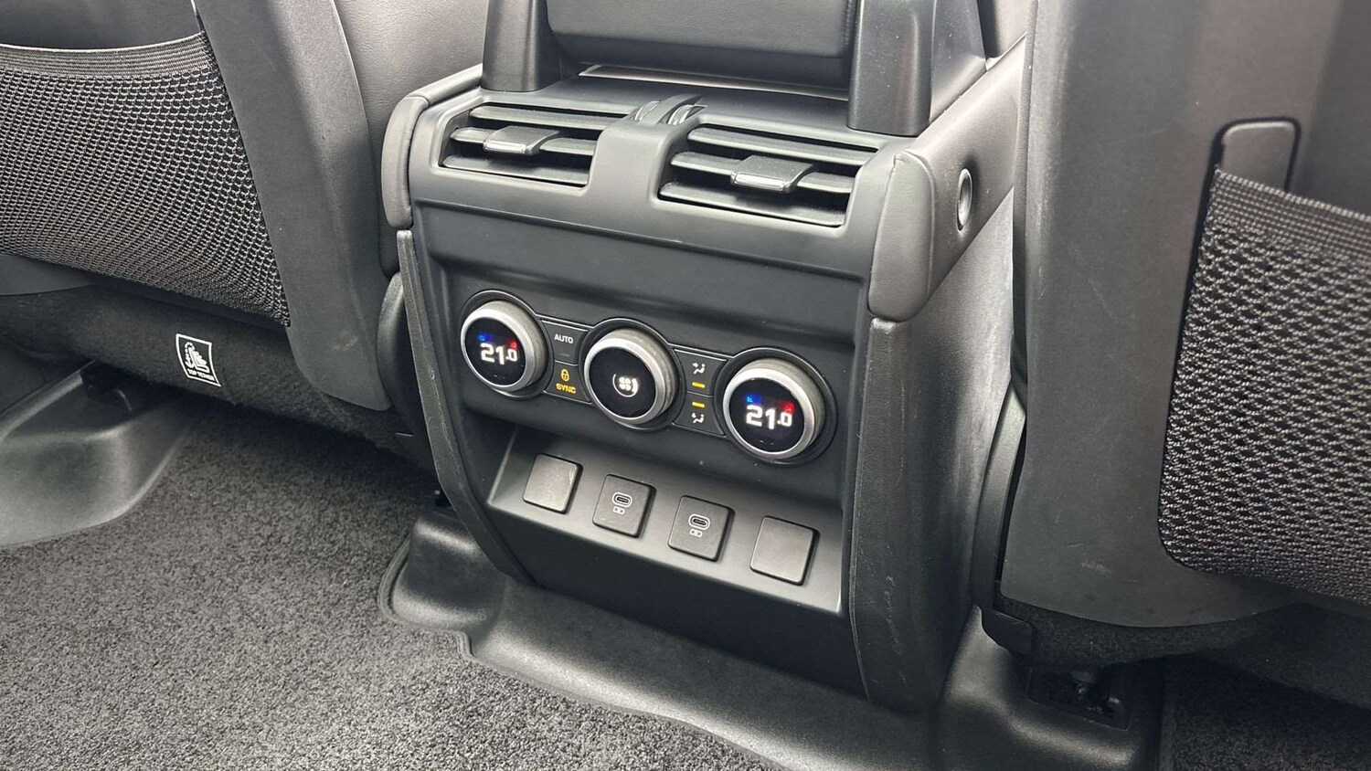 Used Land Rover Defender 2024 for sale - 77972681: Photo 18