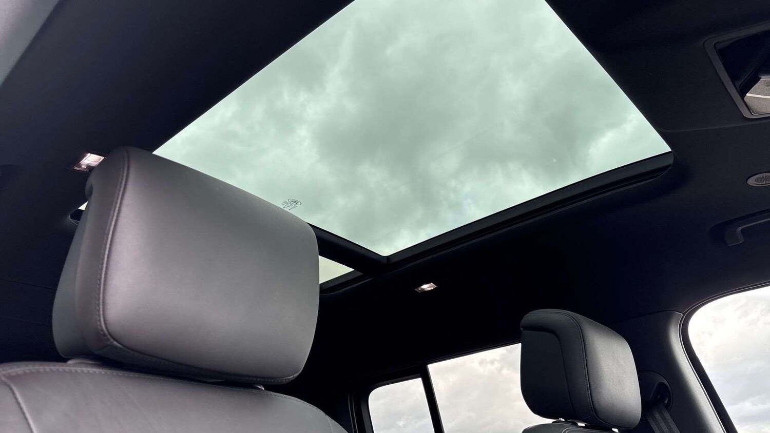 Used Land Rover Defender 2024 for sale - 77972681: Photo 21