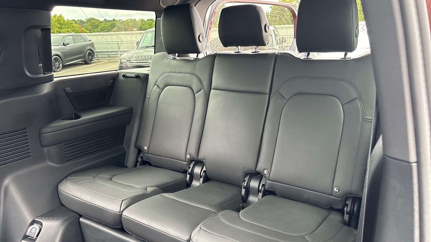 Used Land Rover Defender 2024 for sale - 77972681: Photo 30