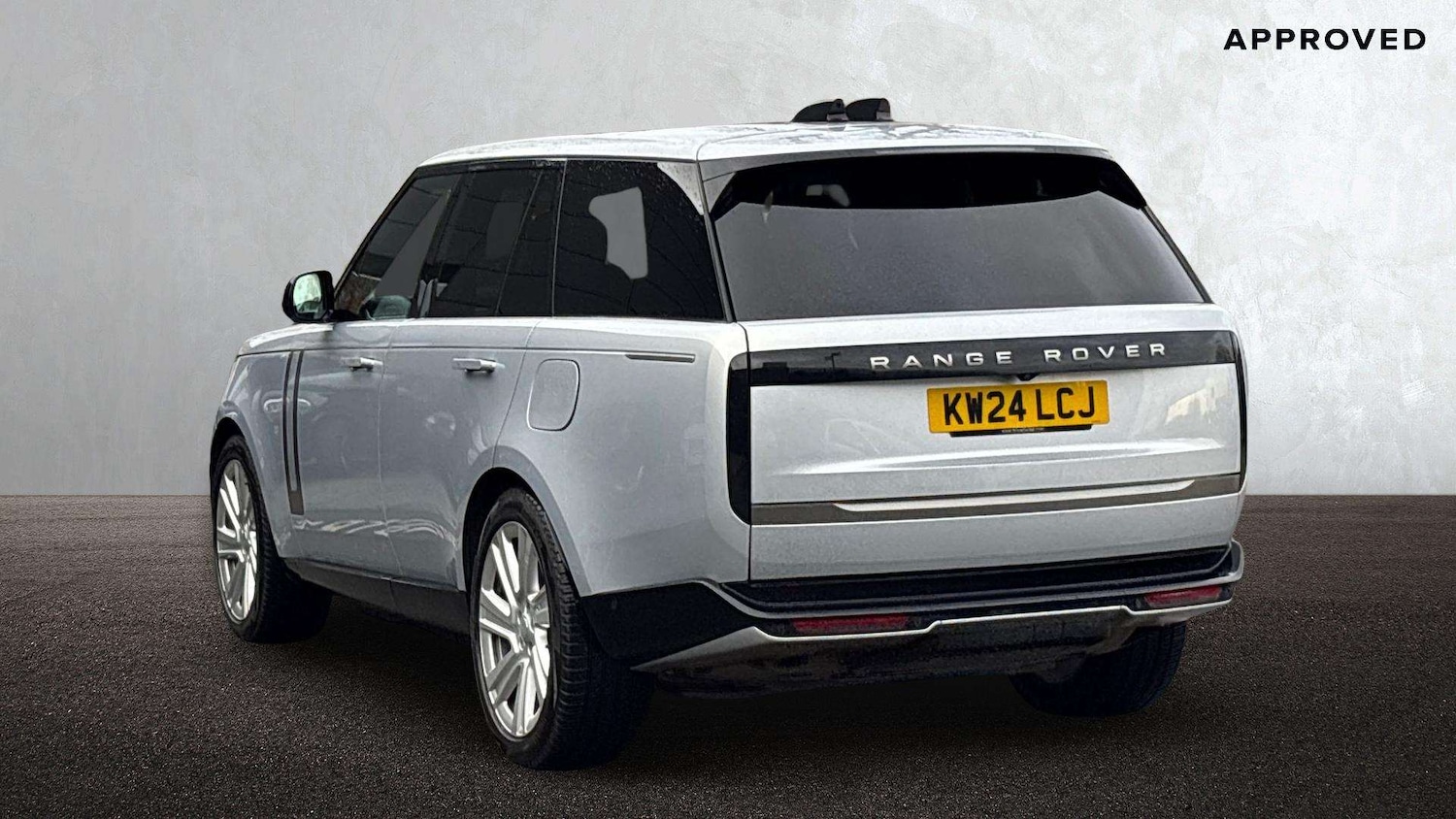 Used Land Rover Range Rover 2024 for sale - 77397968: Photo 2
