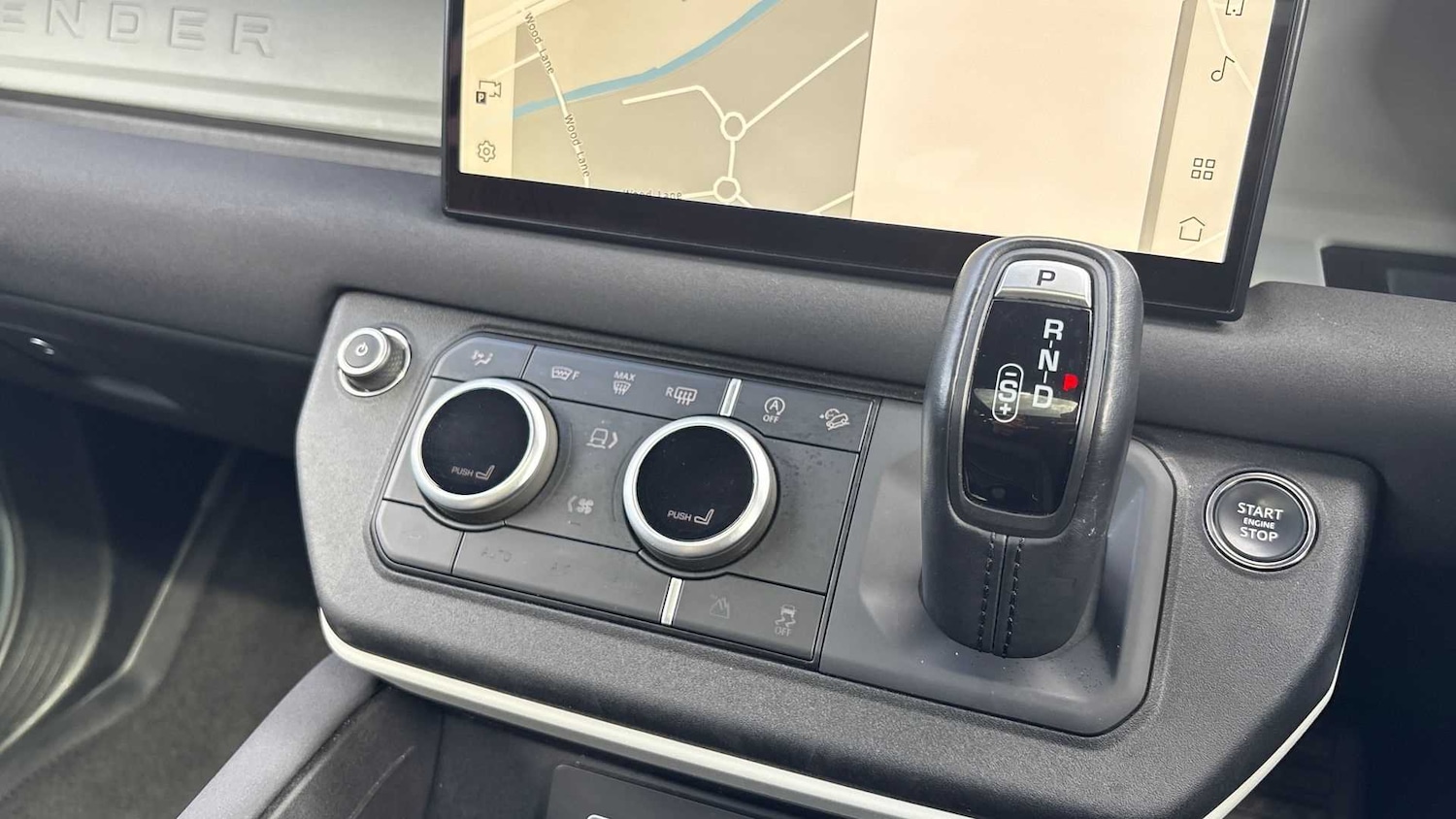 Used Land Rover Defender 2023 for sale - 76460109: Photo 14