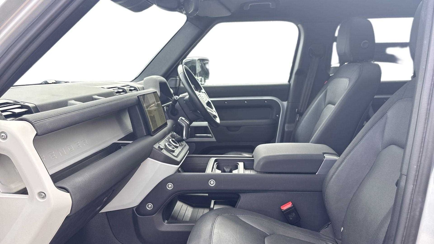 Used Land Rover Defender 2023 for sale - 76460109: Photo 3