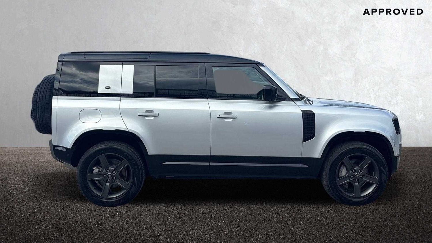 Used Land Rover Defender 2023 for sale - 76460109: Photo 5