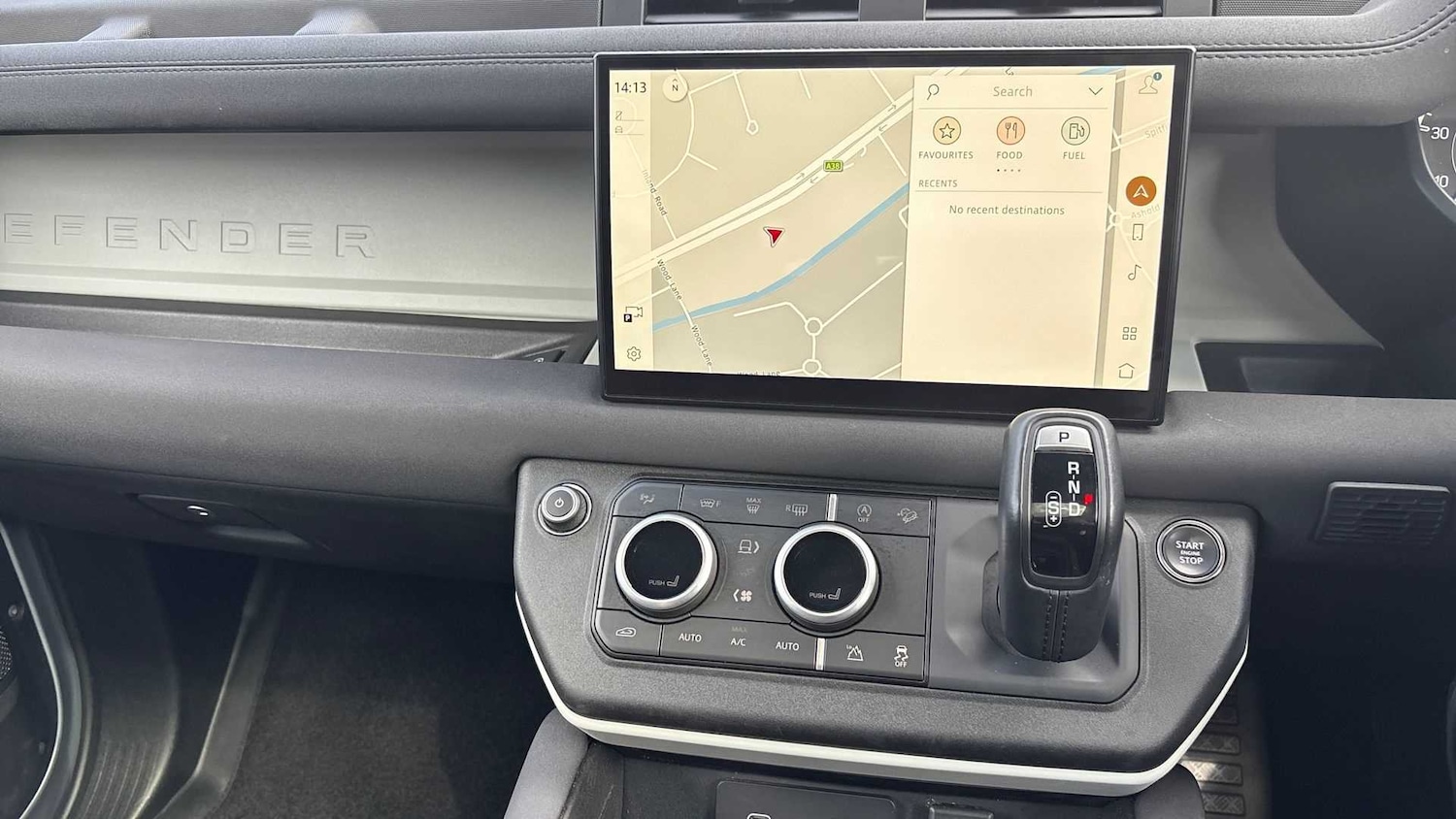 Used Land Rover Defender 2023 for sale - 76460109: Photo 9