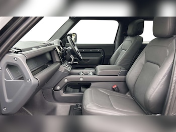 Used Land Rover Defender 2025 for sale - 78743722: Photo