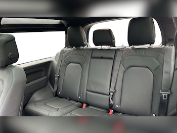 Used Land Rover Defender 2025 for sale - 78743722: Photo
