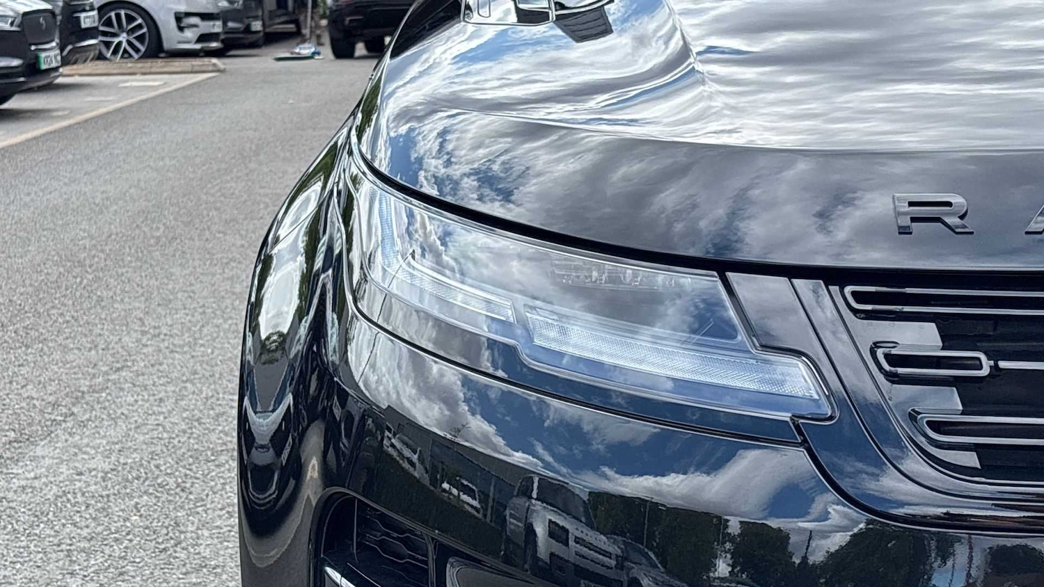 Used Land Rover Range Rover Evoque 2025 for sale - 76459835: Photo 17