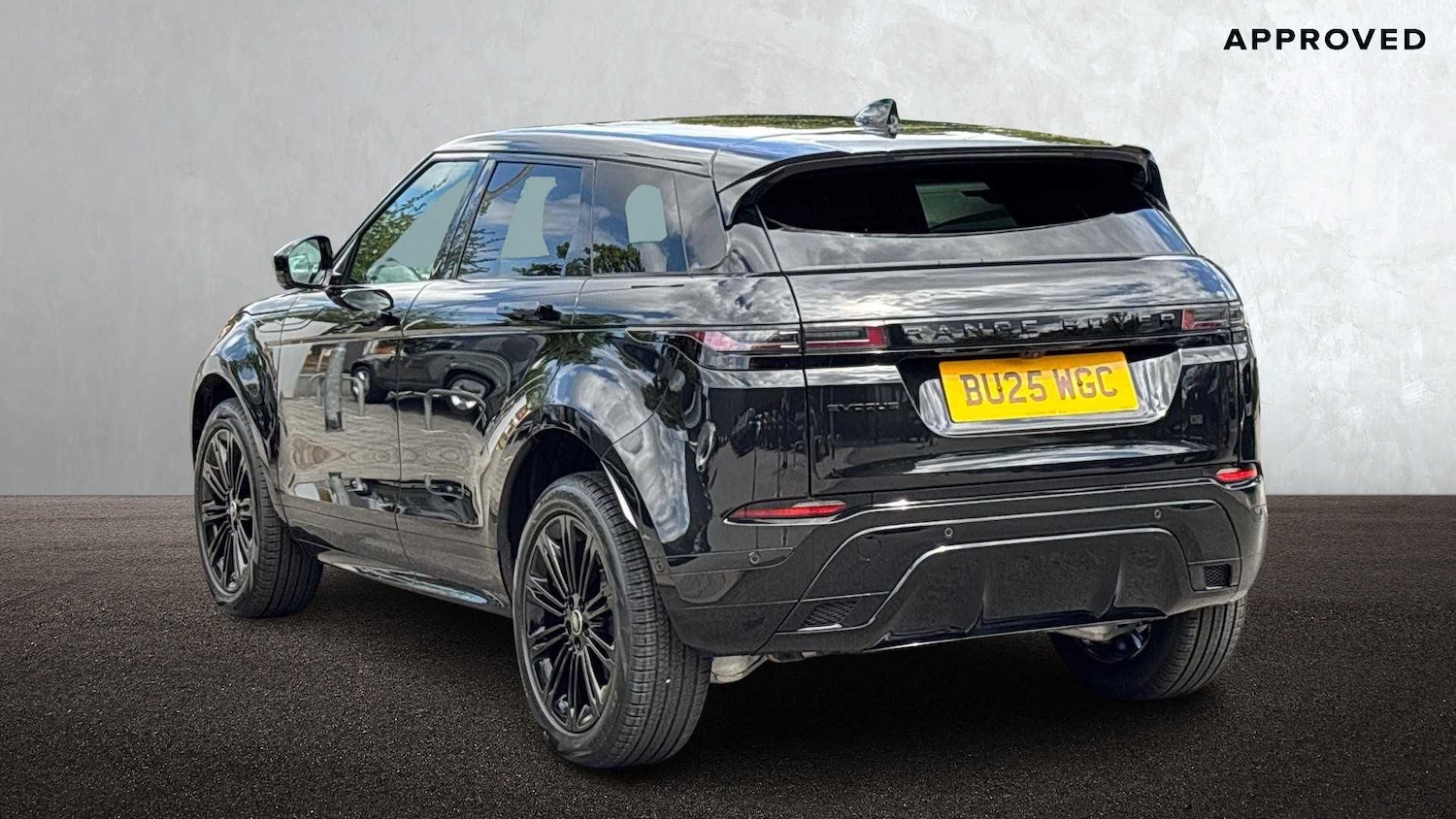 Used Land Rover Range Rover Evoque 2025 for sale - 76459835: Photo 2
