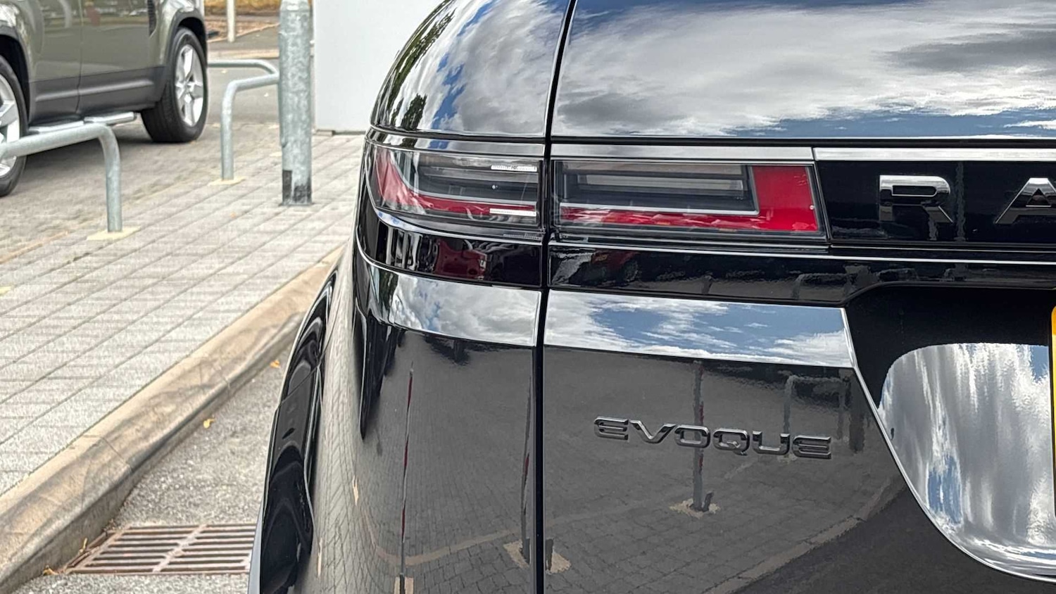 Used Land Rover Range Rover Evoque 2025 for sale - 76459835: Photo 26