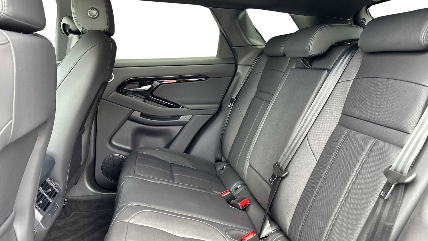 Used Land Rover Range Rover Evoque 2025 for sale - 76459835: Photo 4