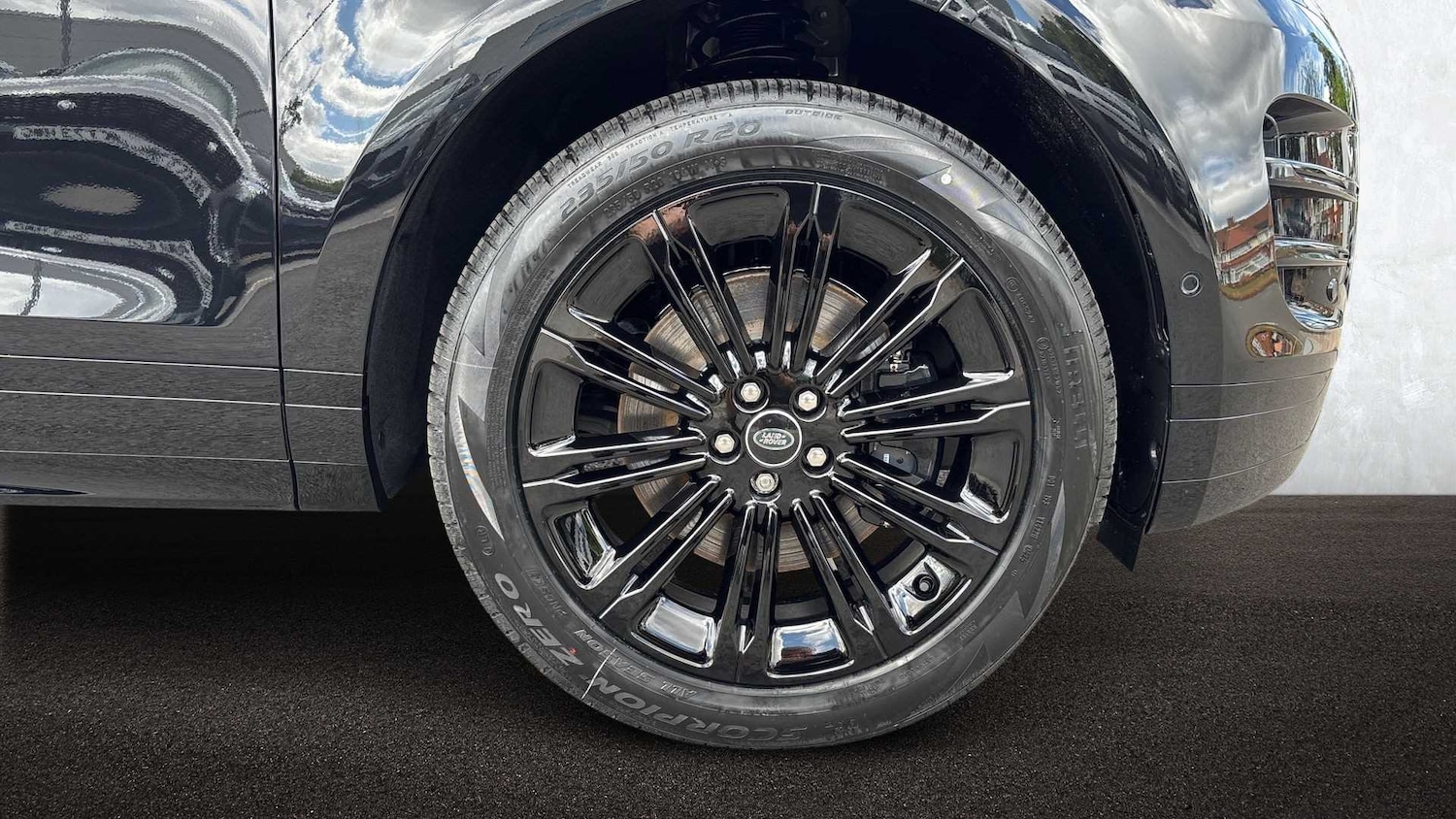 Used Land Rover Range Rover Evoque 2025 for sale - 76459835: Photo 8