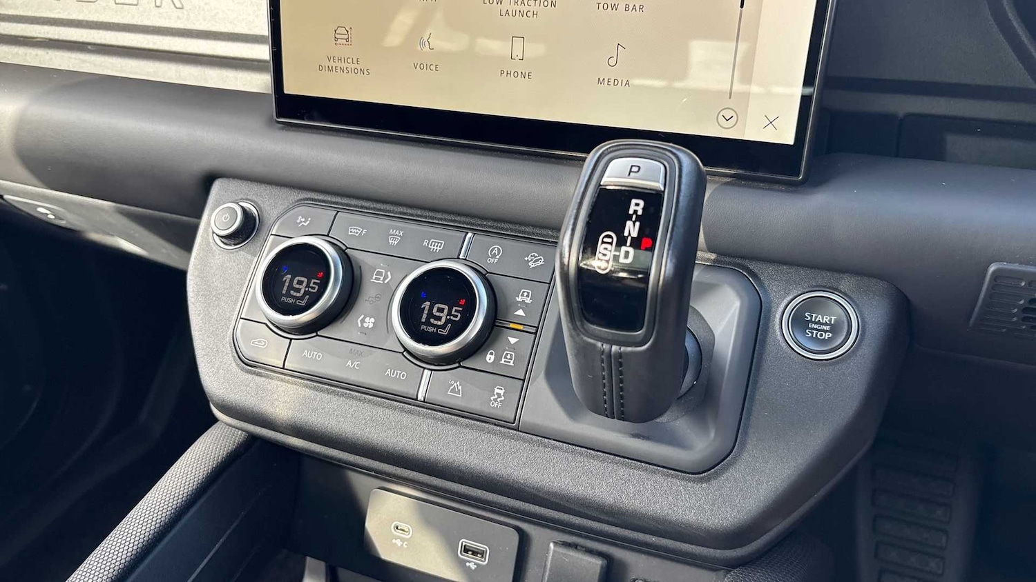 Used Land Rover Defender 2021 for sale - 76460110: Photo 13