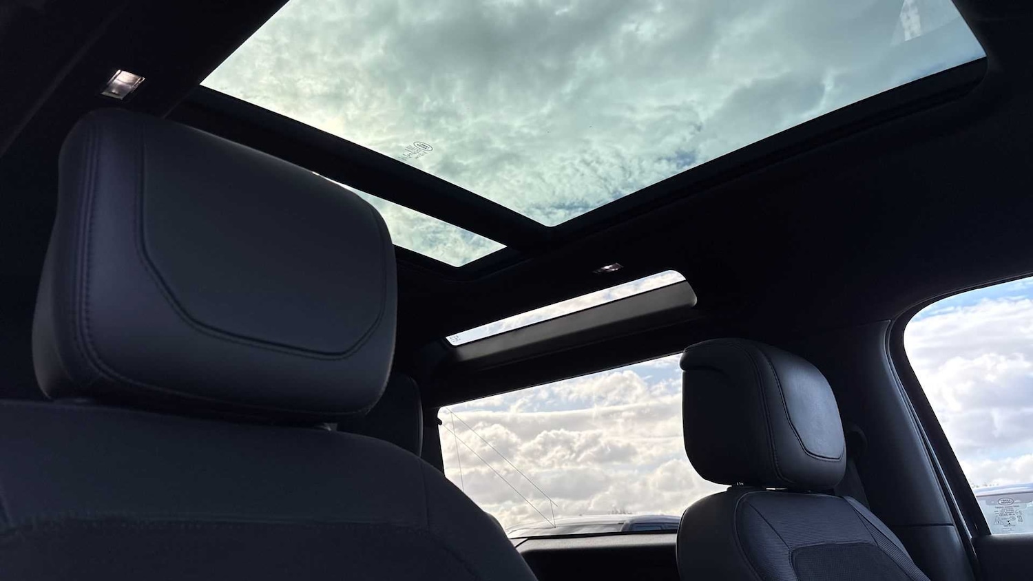 Used Land Rover Defender 2021 for sale - 76460110: Photo 21