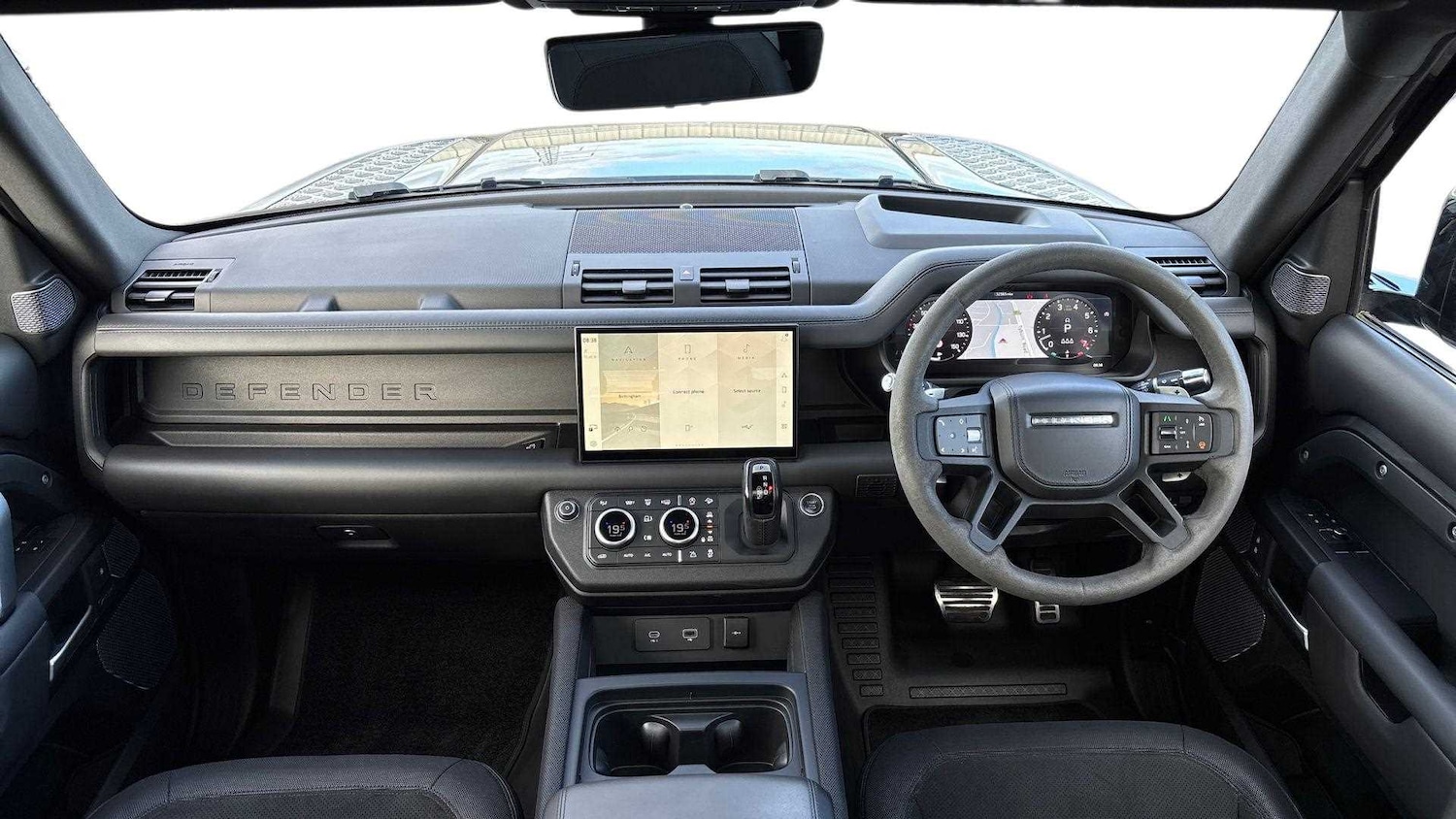 Used Land Rover Defender 2021 for sale - 76460110: Photo 9