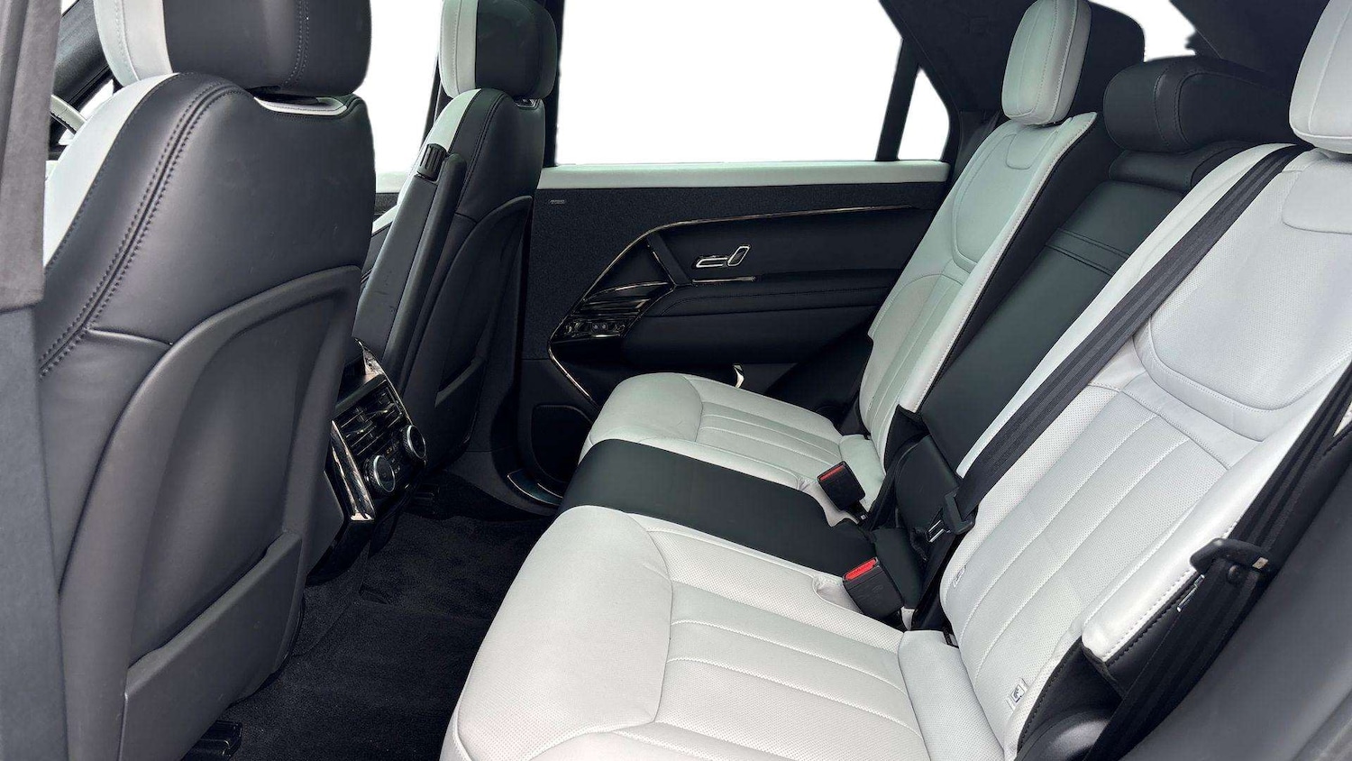 Used Land Rover Range Rover Sport 2024 for sale - 78221214: Photo 4