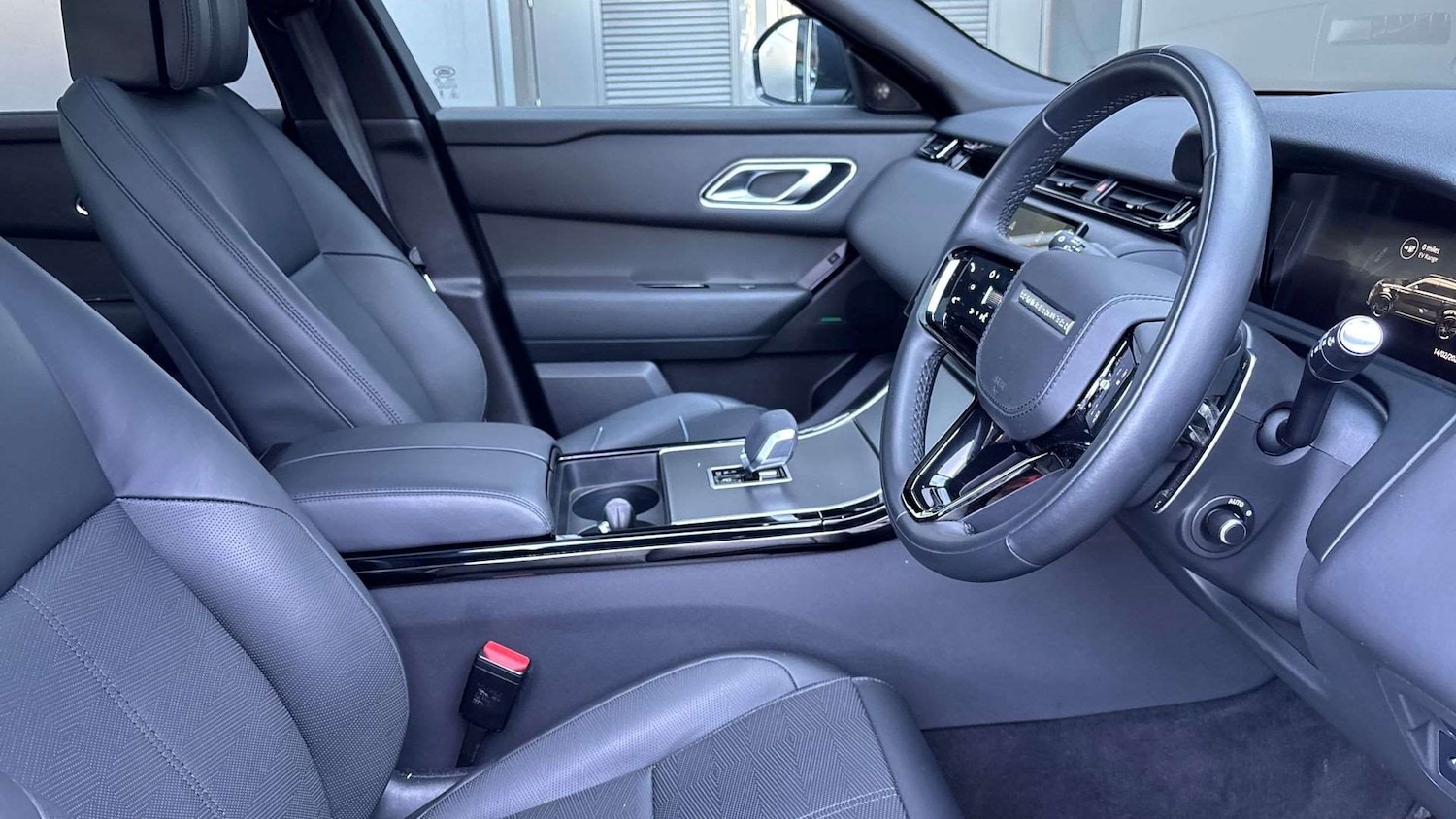 Used Land Rover Range Rover Velar 2024 for sale - 77577221: Photo 31