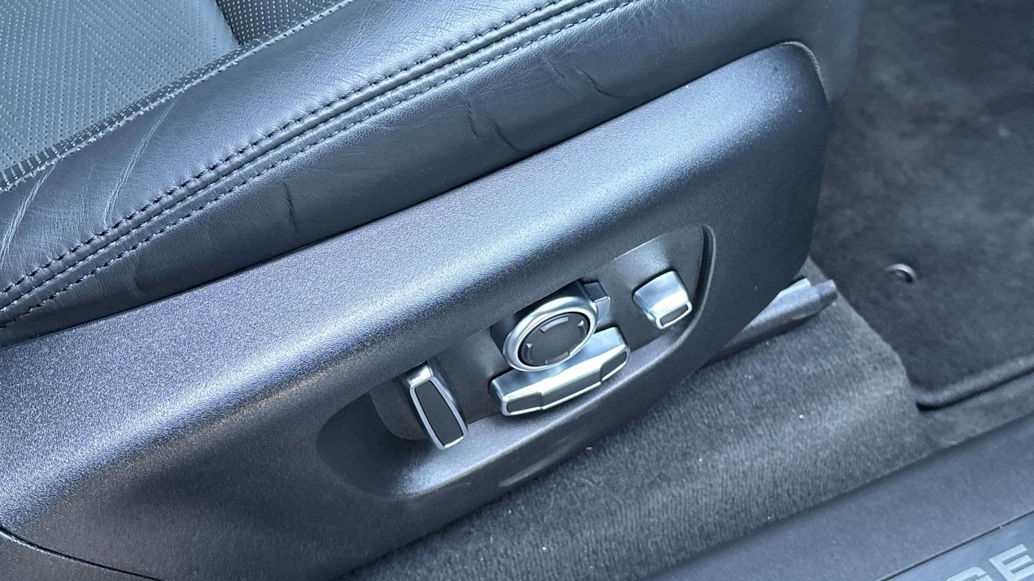 Used Land Rover Range Rover Velar 2024 for sale - 77577221: Photo 35