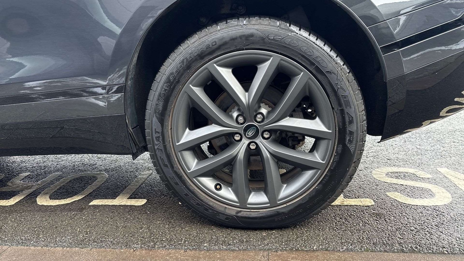 Used Land Rover Range Rover Velar 2023 for sale - 77000173: Photo 32