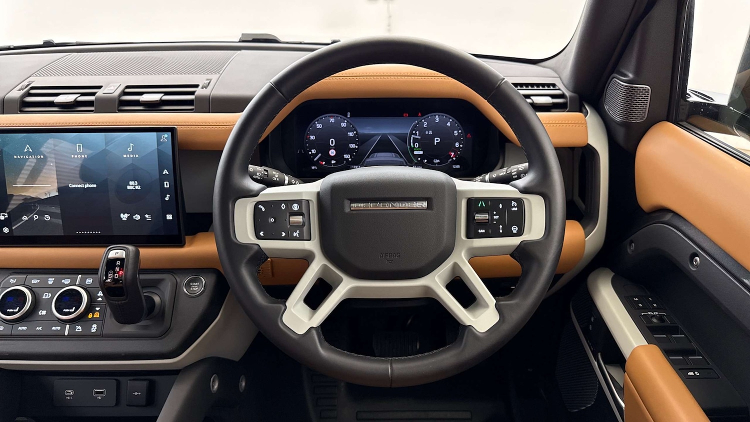 Used Land Rover Defender 2024 for sale - 76460207: Photo 15