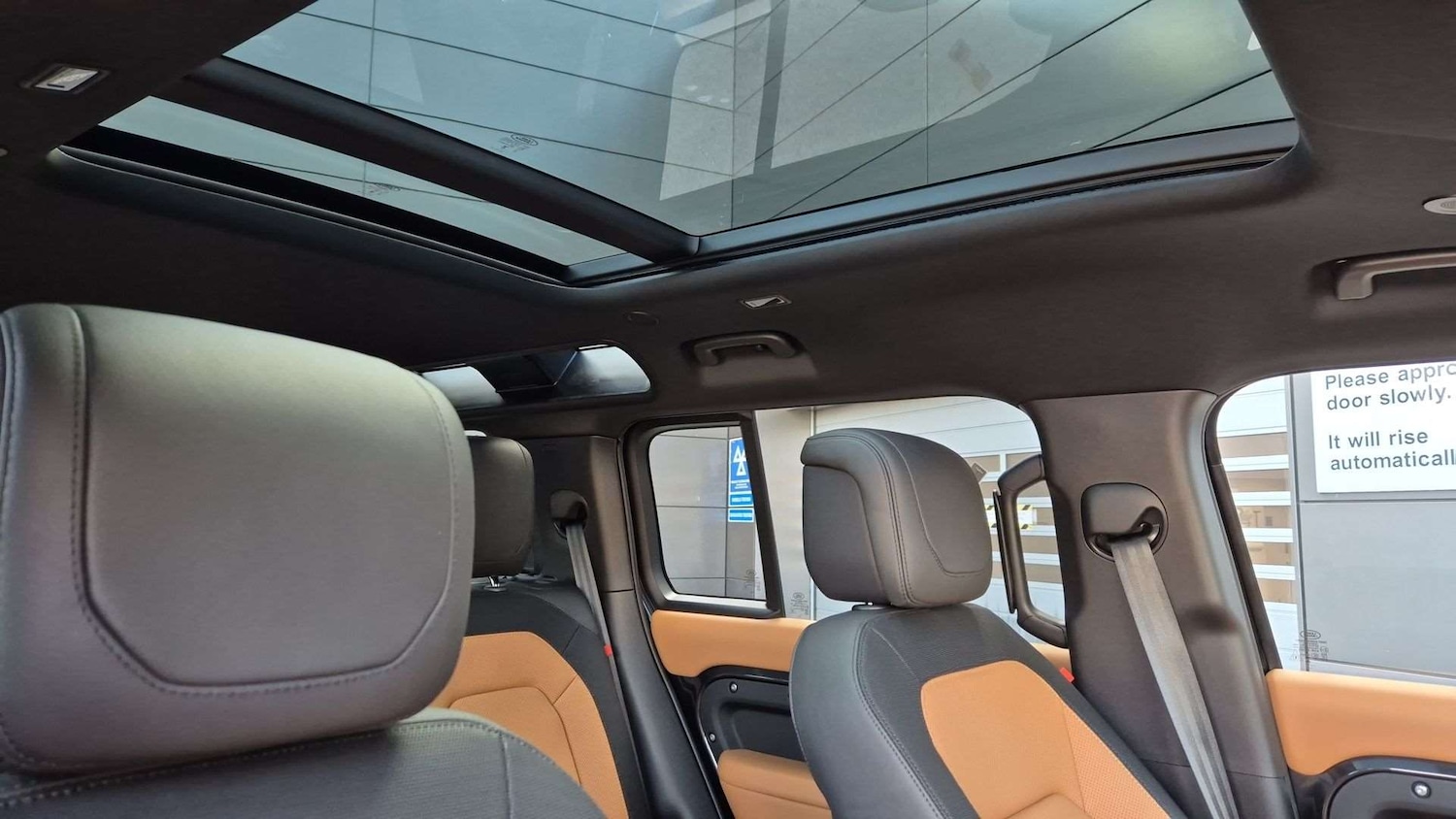 Used Land Rover Defender 2024 for sale - 76460207: Photo 21