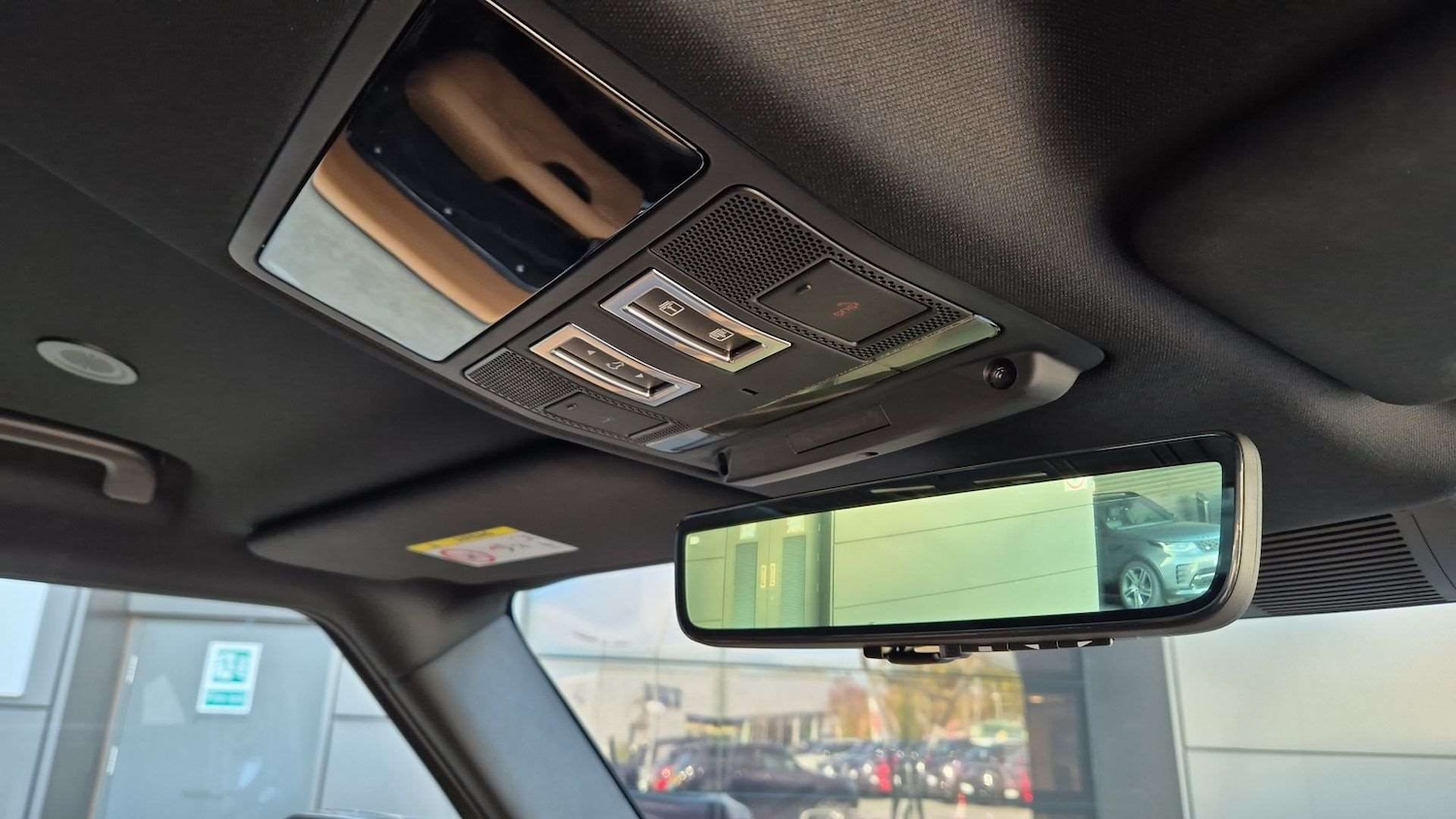 Used Land Rover Defender 2024 for sale - 76460207: Photo 23