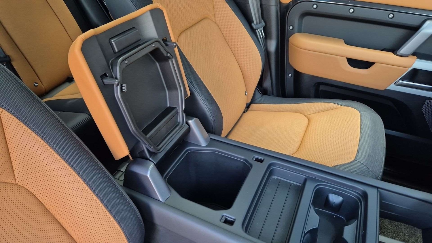 Used Land Rover Defender 2024 for sale - 76460207: Photo 34