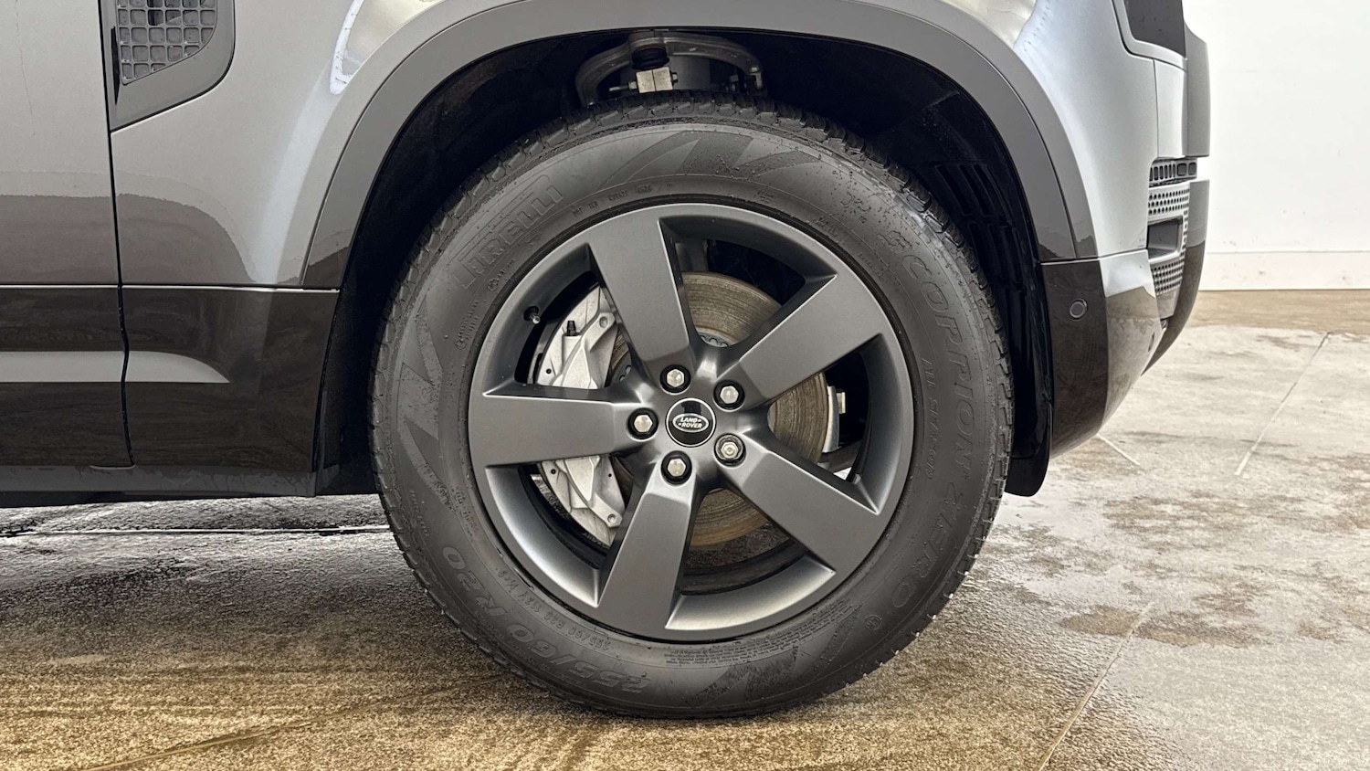 Used Land Rover Defender 2024 for sale - 76460207: Photo 8