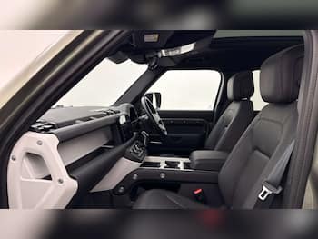 Used Land Rover Defender 2025 for sale - 79851387: Photo