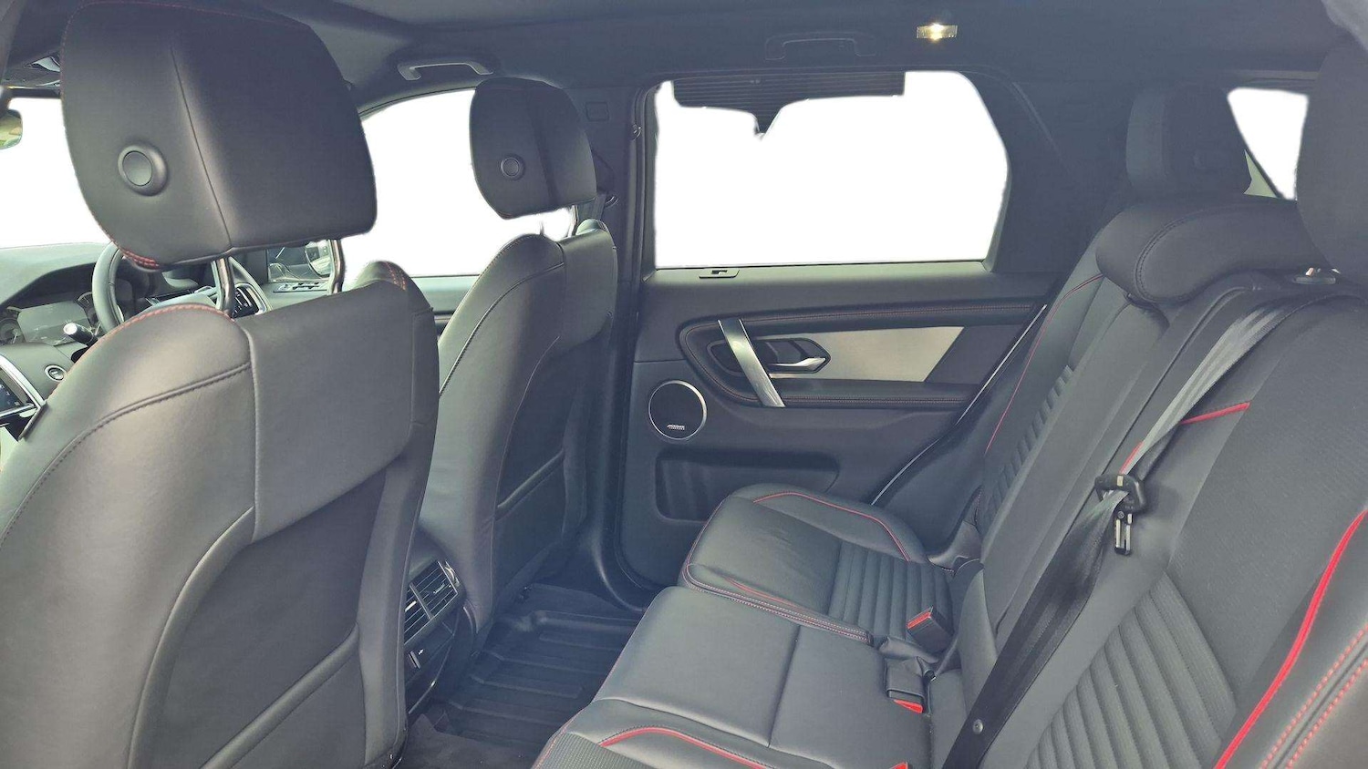 Used Land Rover Discovery Sport 2023 for sale - 76460671: Photo 4