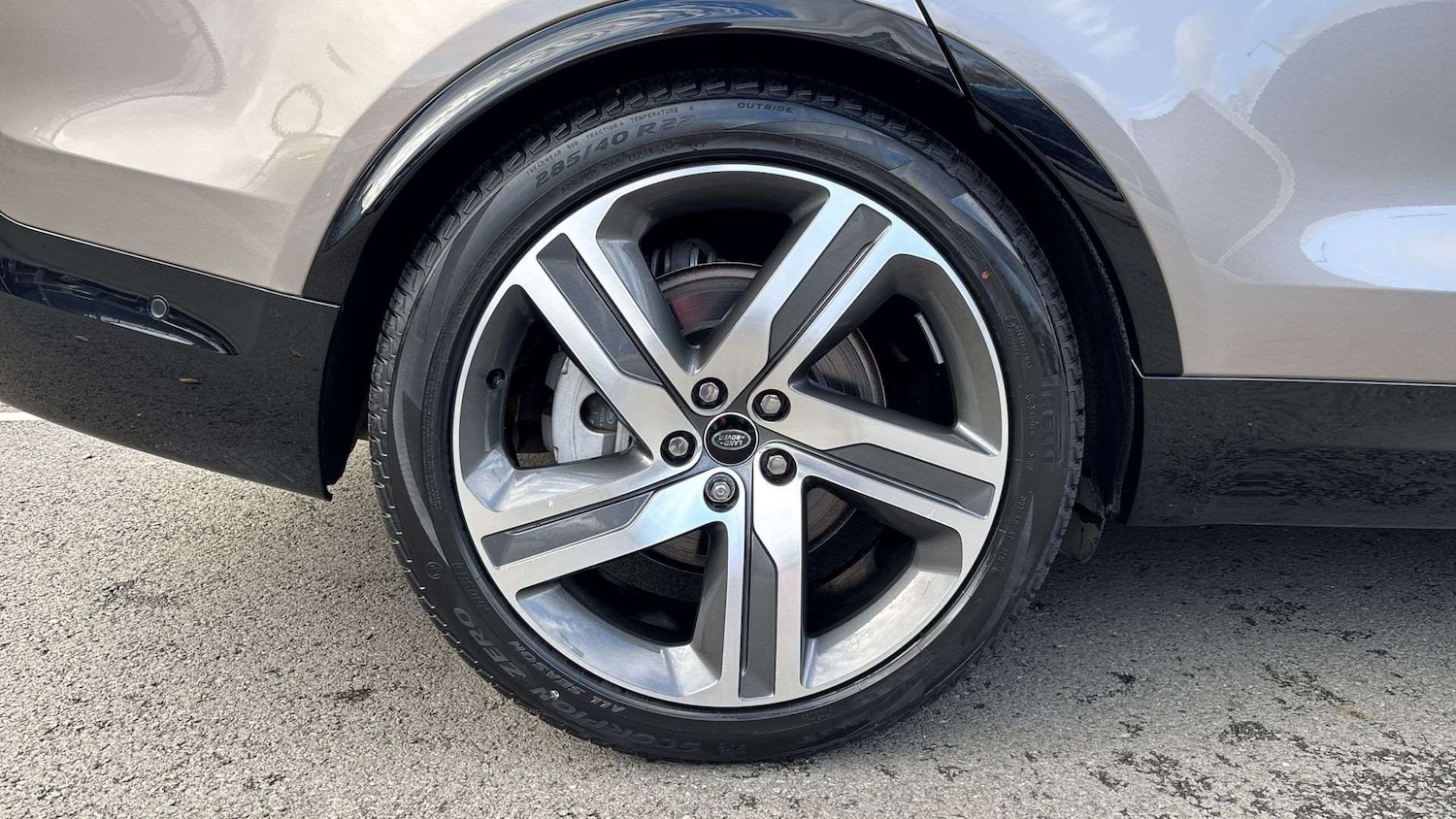 Used Land Rover Discovery 2022 for sale - 76460195: Photo 30