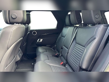 Used Land Rover Discovery 2022 for sale - 76460195: Photo