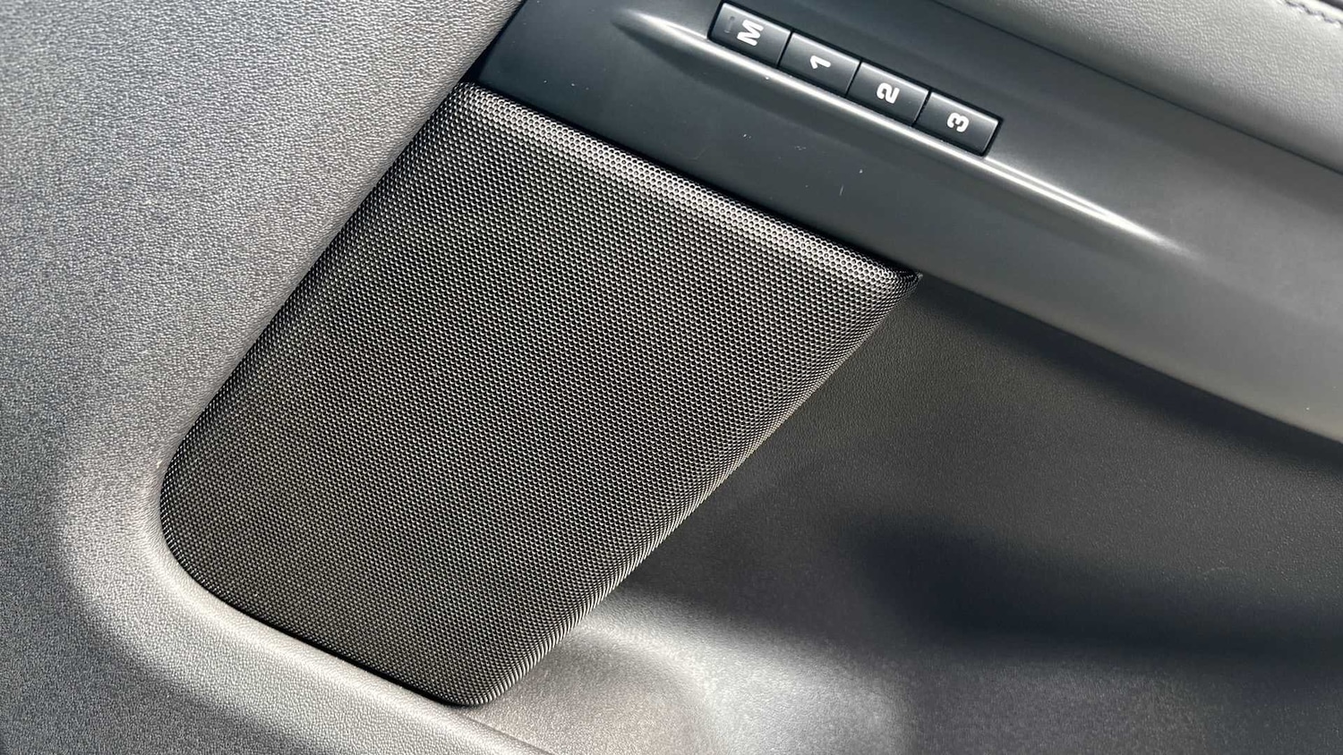 Used Land Rover Range Rover Evoque 2023 for sale - 76460532: Photo 24