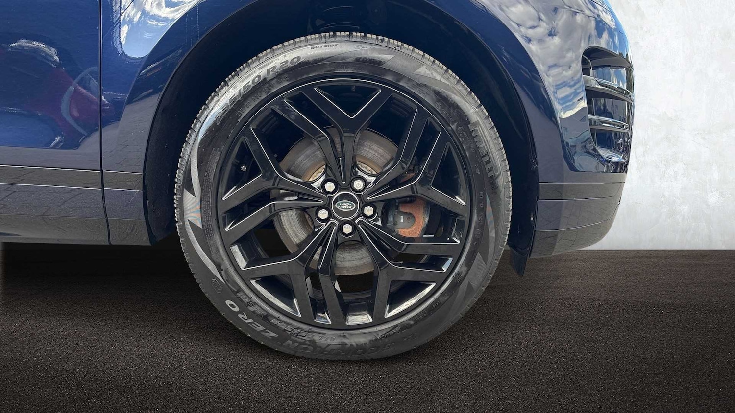 Used Land Rover Range Rover Evoque 2023 for sale - 76460532: Photo 8