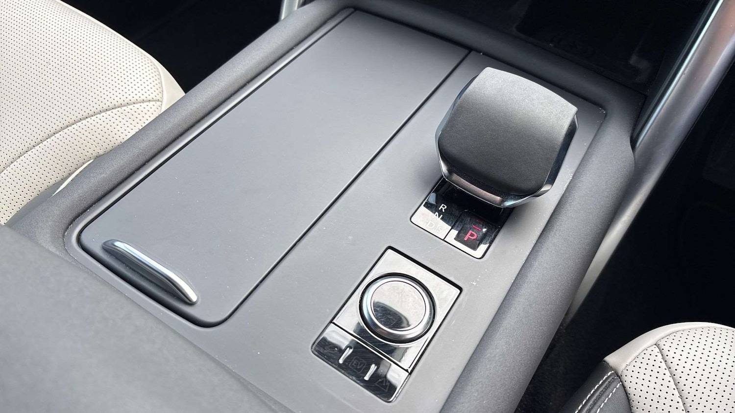 Used Land Rover Discovery 2022 for sale - 76460490: Photo 13