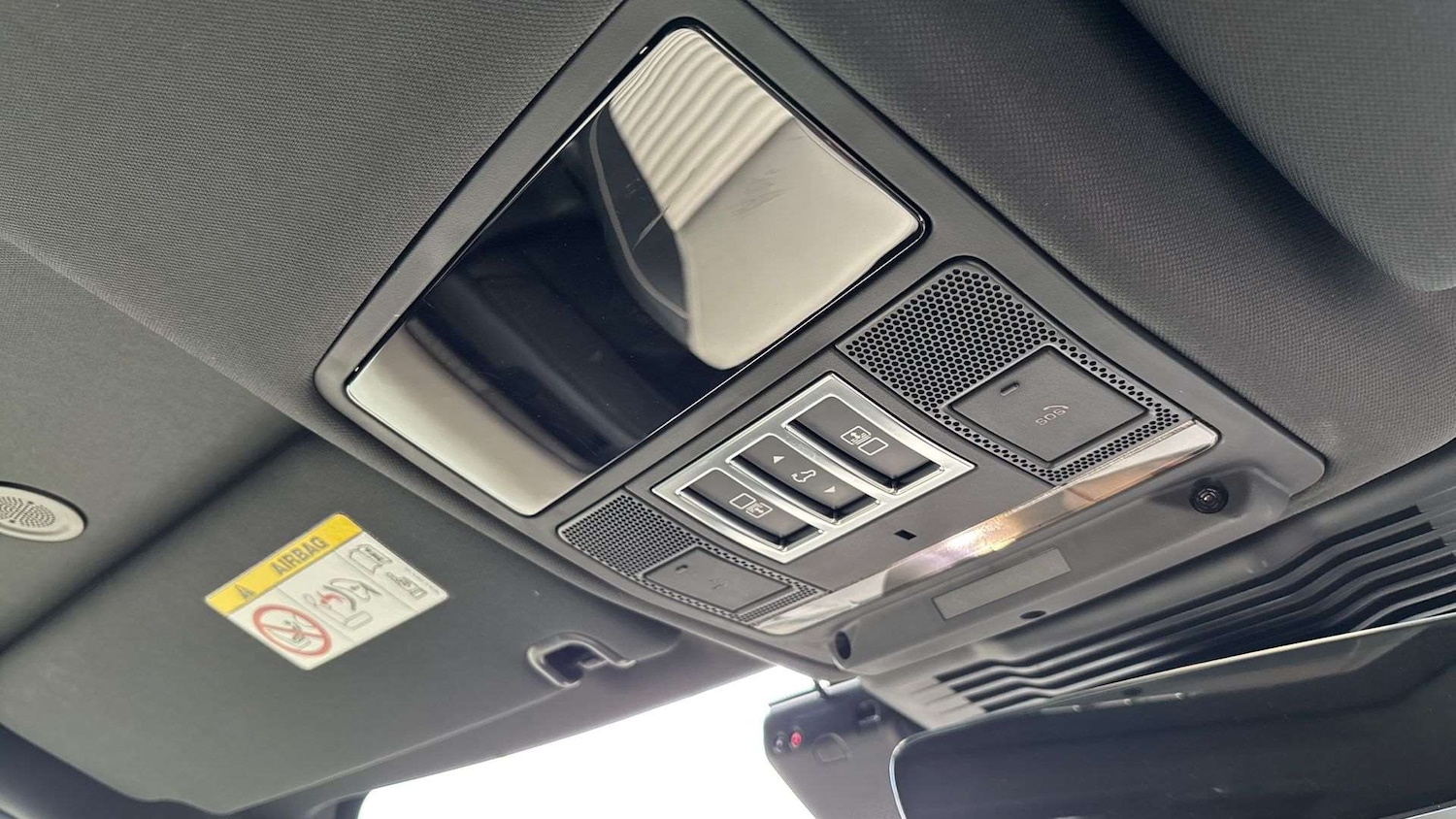 Used Land Rover Discovery 2022 for sale - 76460490: Photo 23