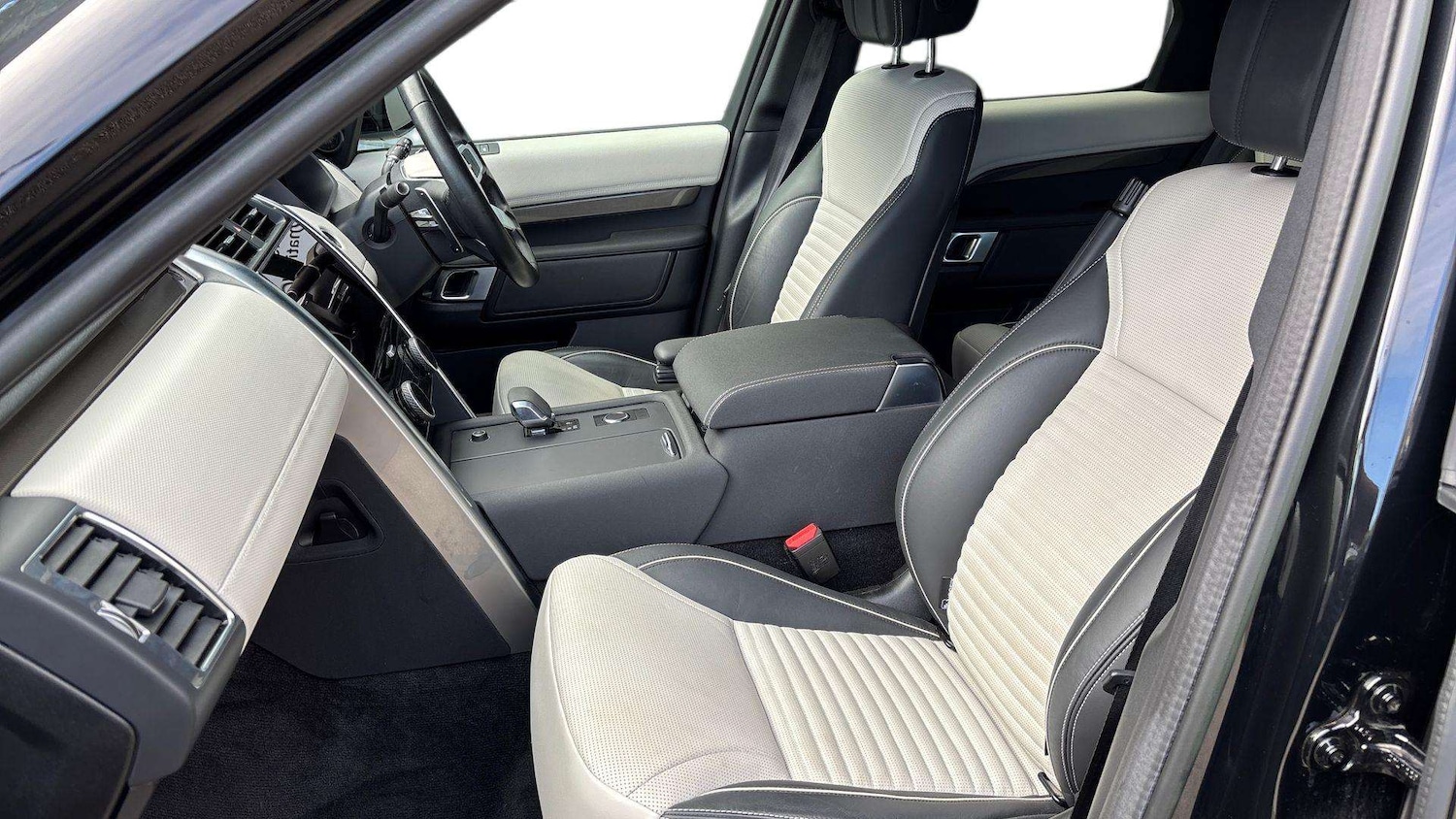 Used Land Rover Discovery 2022 for sale - 76460490: Photo 3