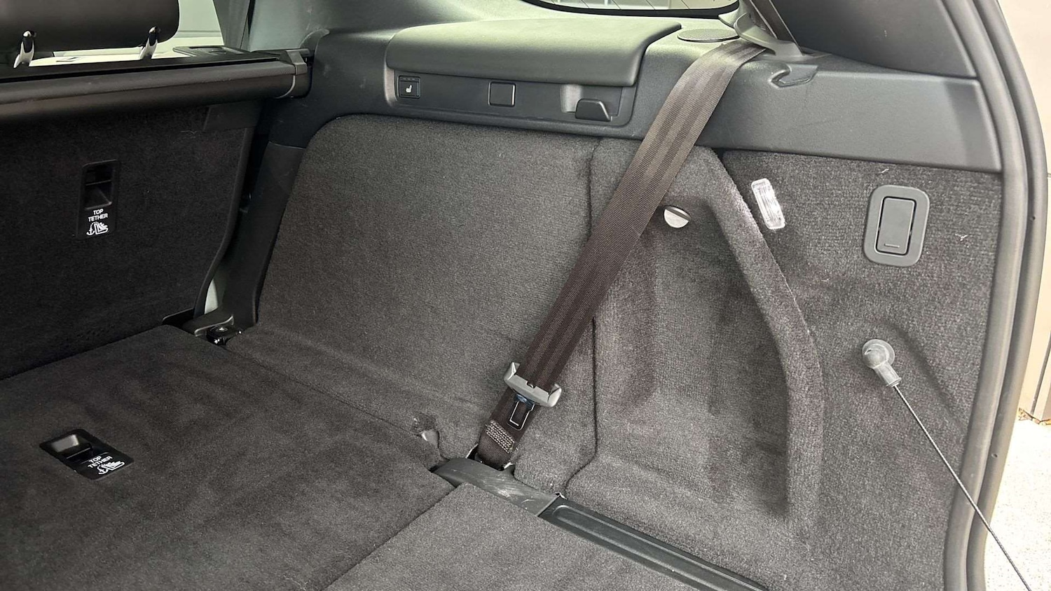 Used Land Rover Discovery 2022 for sale - 76460490: Photo 30