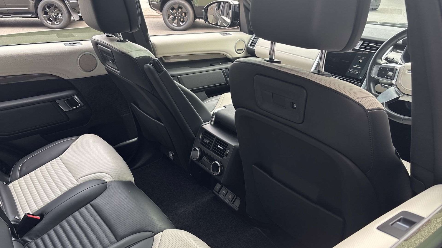 Used Land Rover Discovery 2022 for sale - 76460490: Photo 34