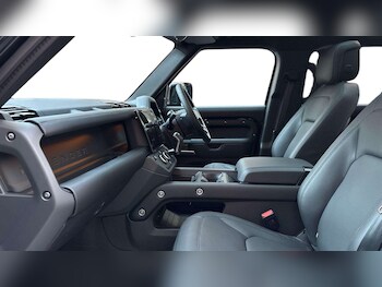 Used Land Rover Defender 2025 for sale - 78465143: Photo