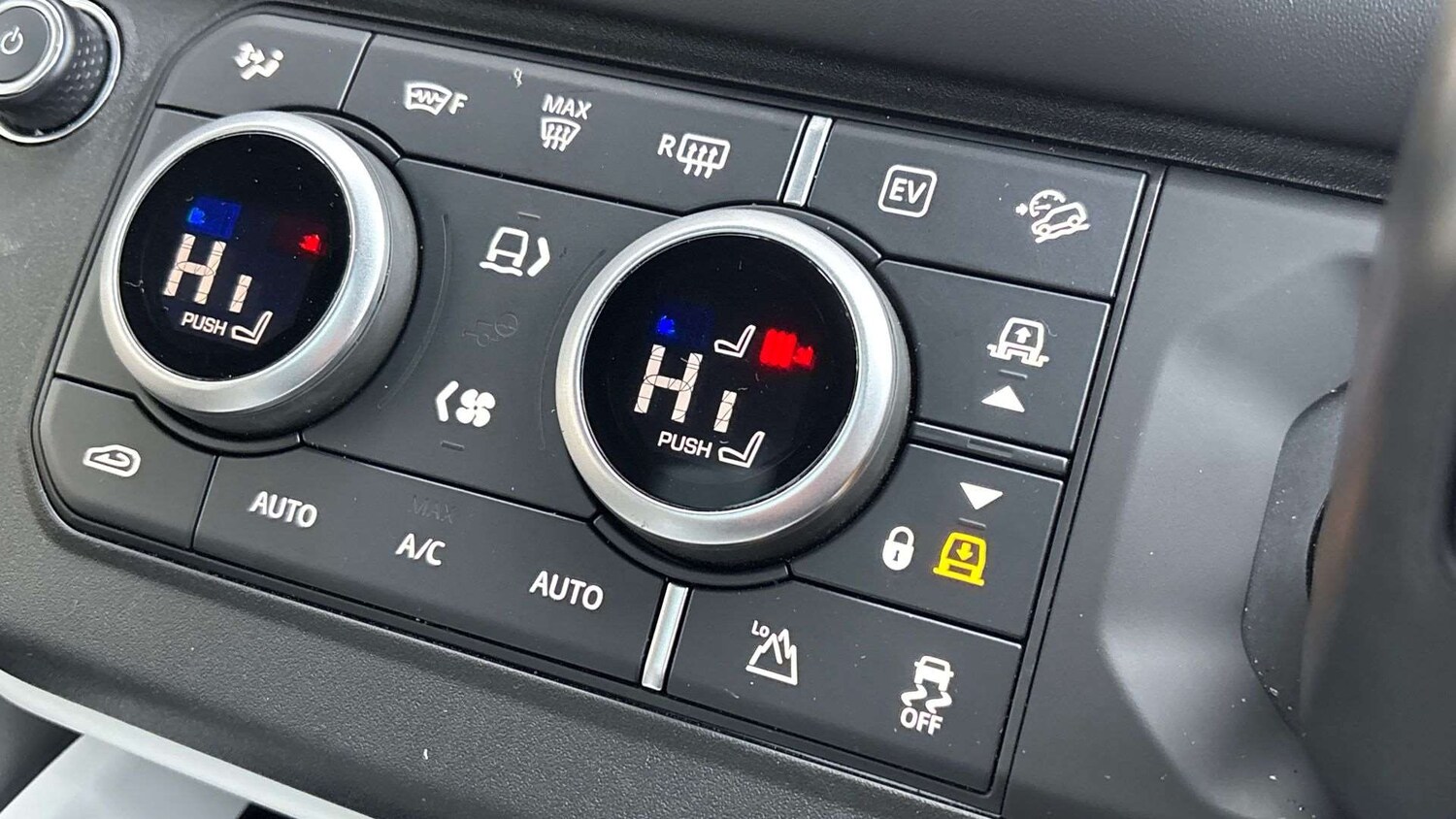 Used Land Rover Defender 2024 for sale - 77553245: Photo 22