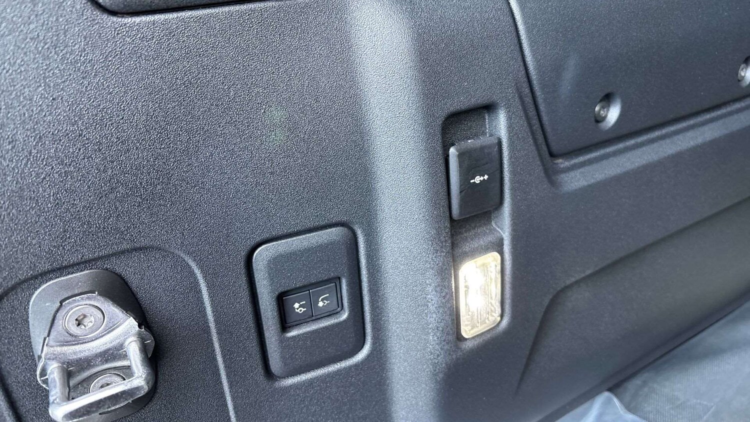 Used Land Rover Defender 2024 for sale - 77553245: Photo 27