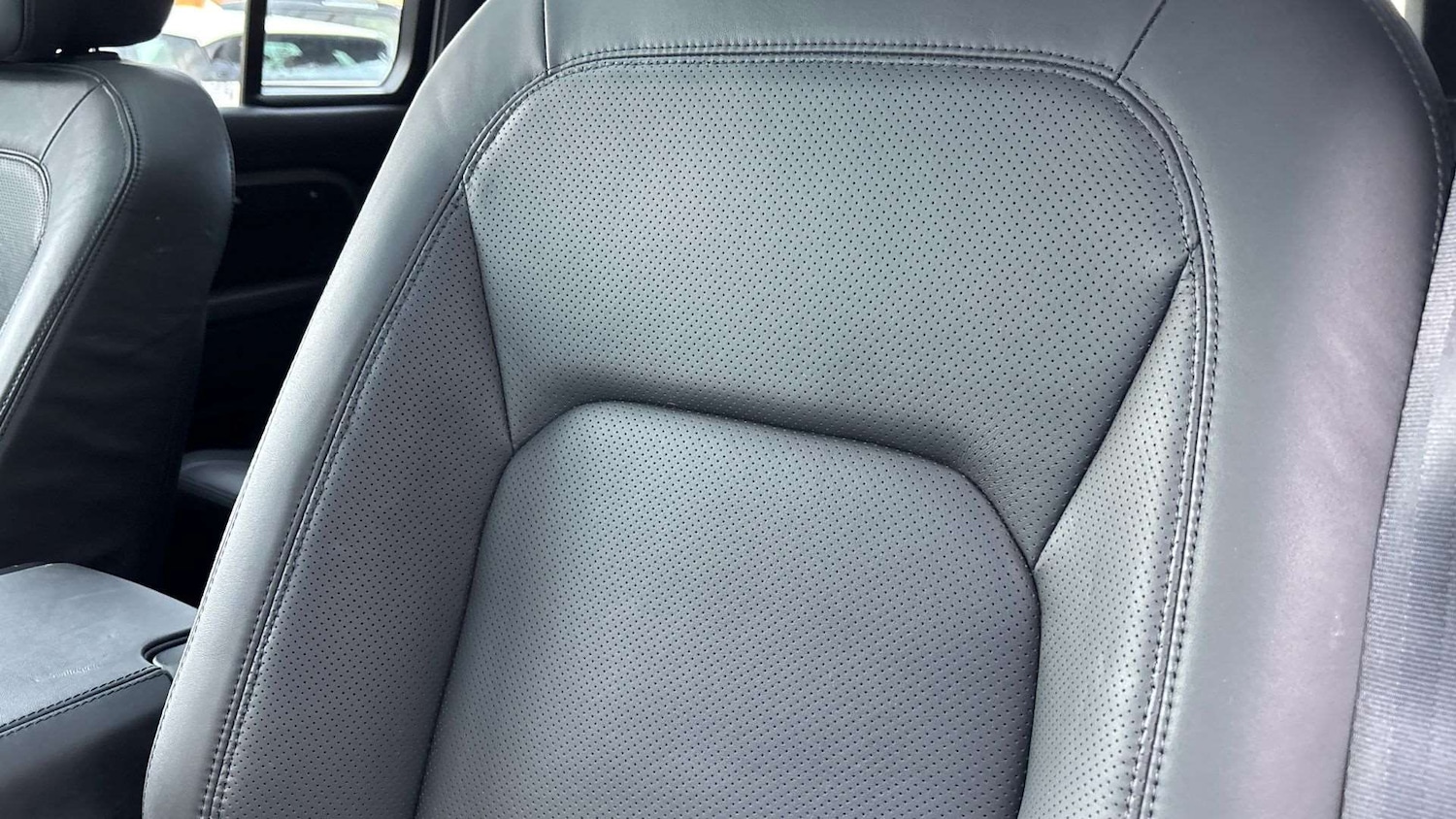 Used Land Rover Defender 2024 for sale - 77553245: Photo 32