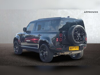 Used Land Rover Defender 2025 for sale - 76460062: Photo