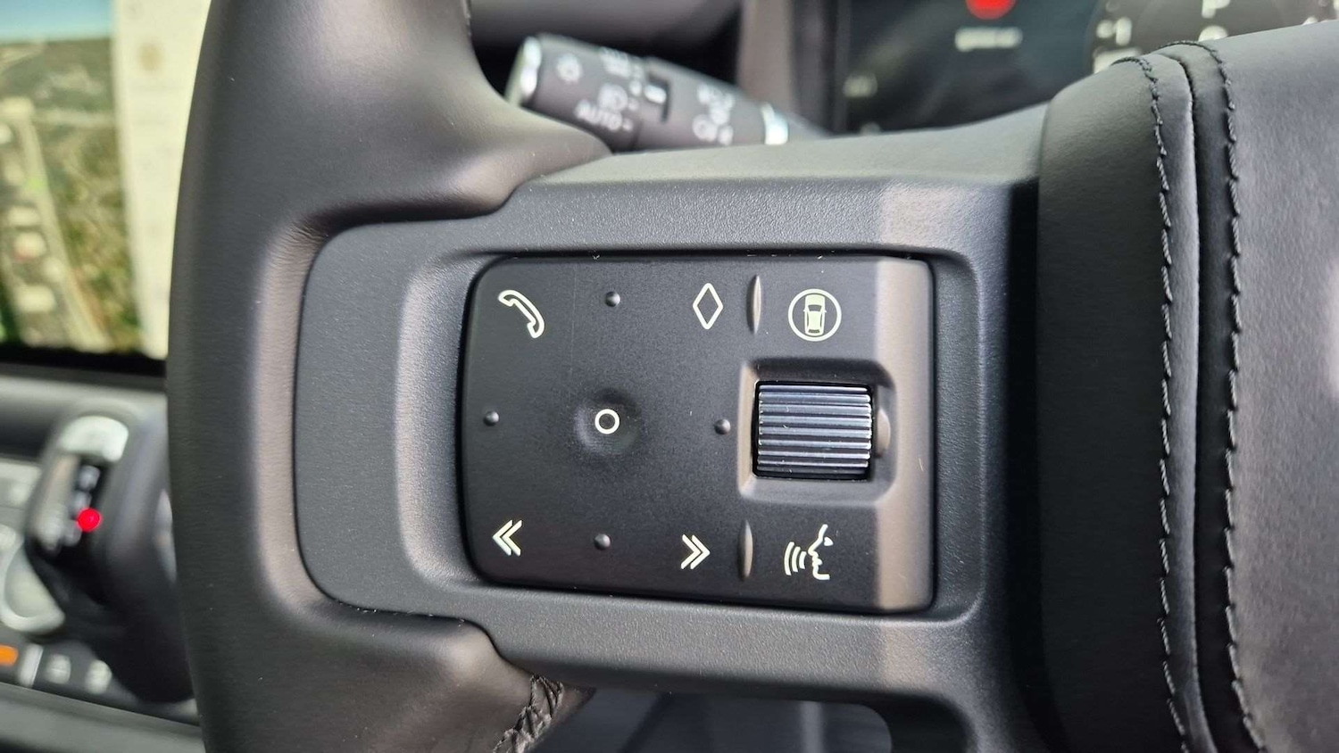 Used Land Rover Defender 2025 for sale - 76460062: Photo 33