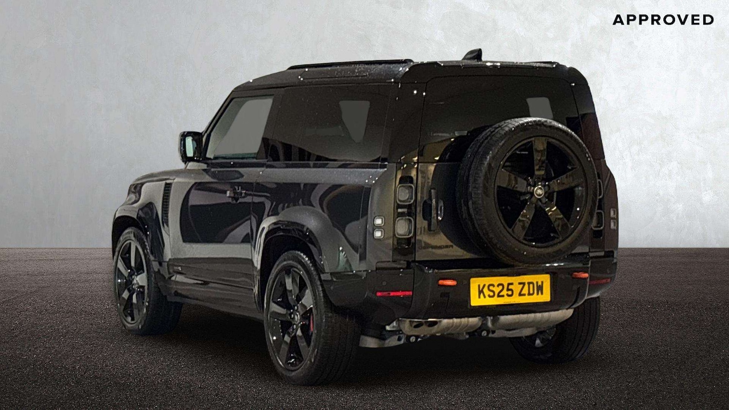 Used Land Rover Defender 2025 for sale - 76761065: Photo 2